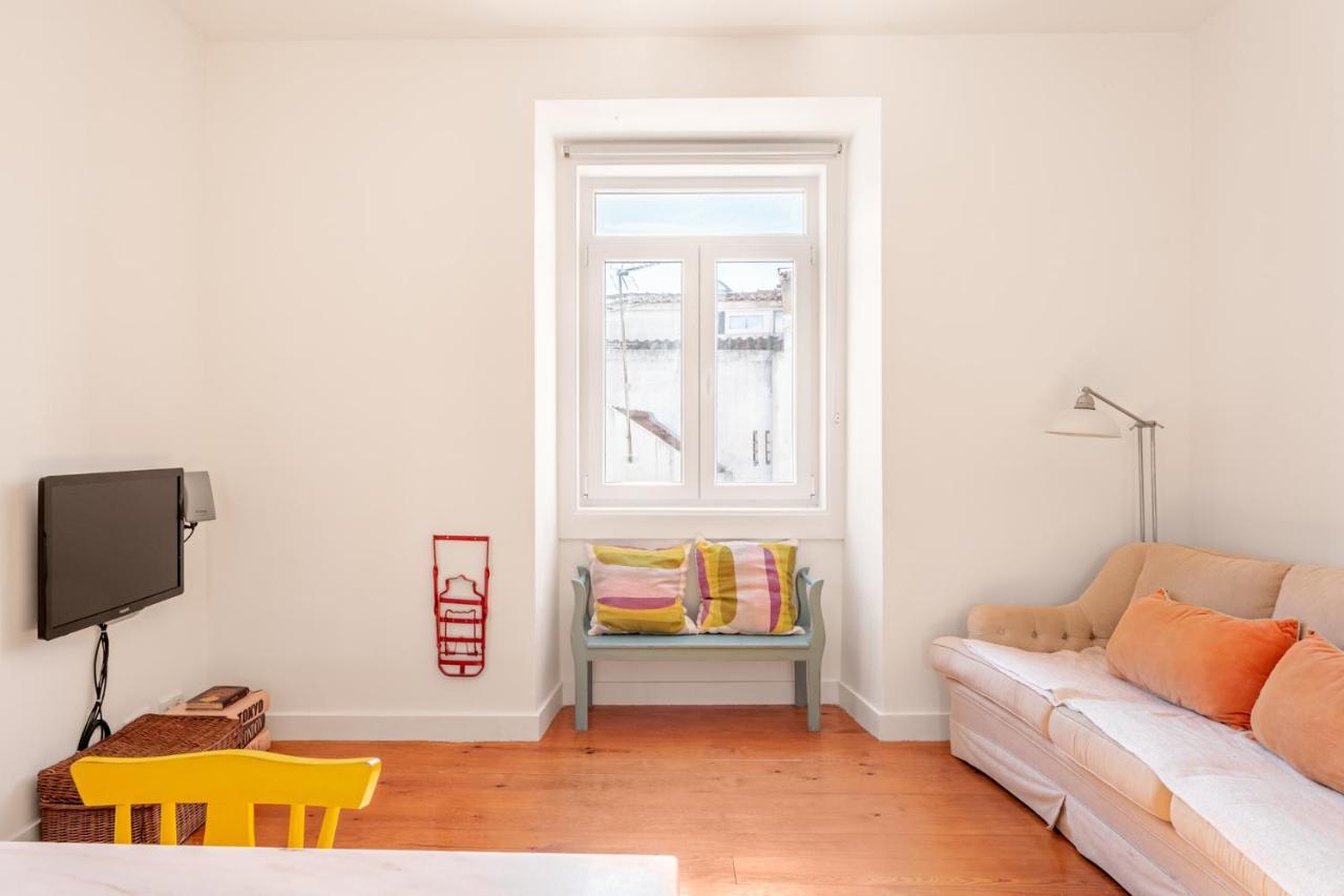 Joivy Chic 2Br Apt In Bairro Alto, 2Mins To Sao Pedro De Alcantara Viewpoint Lisboa Eksteriør billede