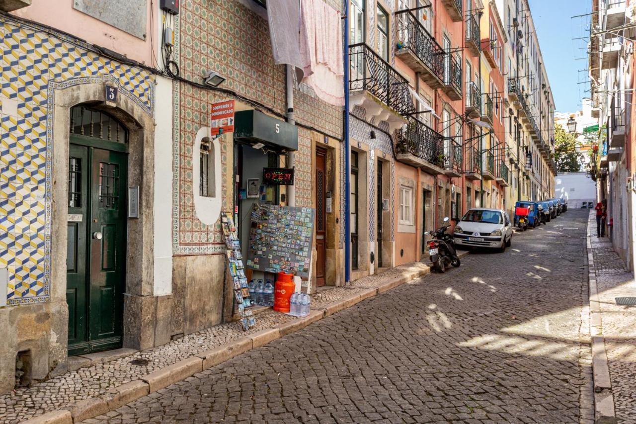 Joivy Chic 2Br Apt In Bairro Alto, 2Mins To Sao Pedro De Alcantara Viewpoint Lisboa Eksteriør billede